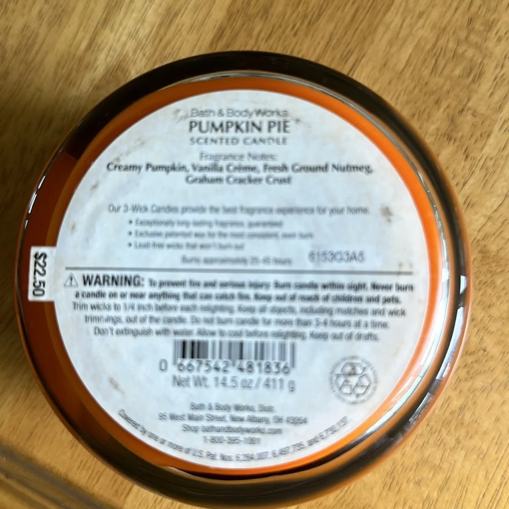 Bath & Bodyworks Pumpkin Pie 3 wick candle - Picture 3 of 3